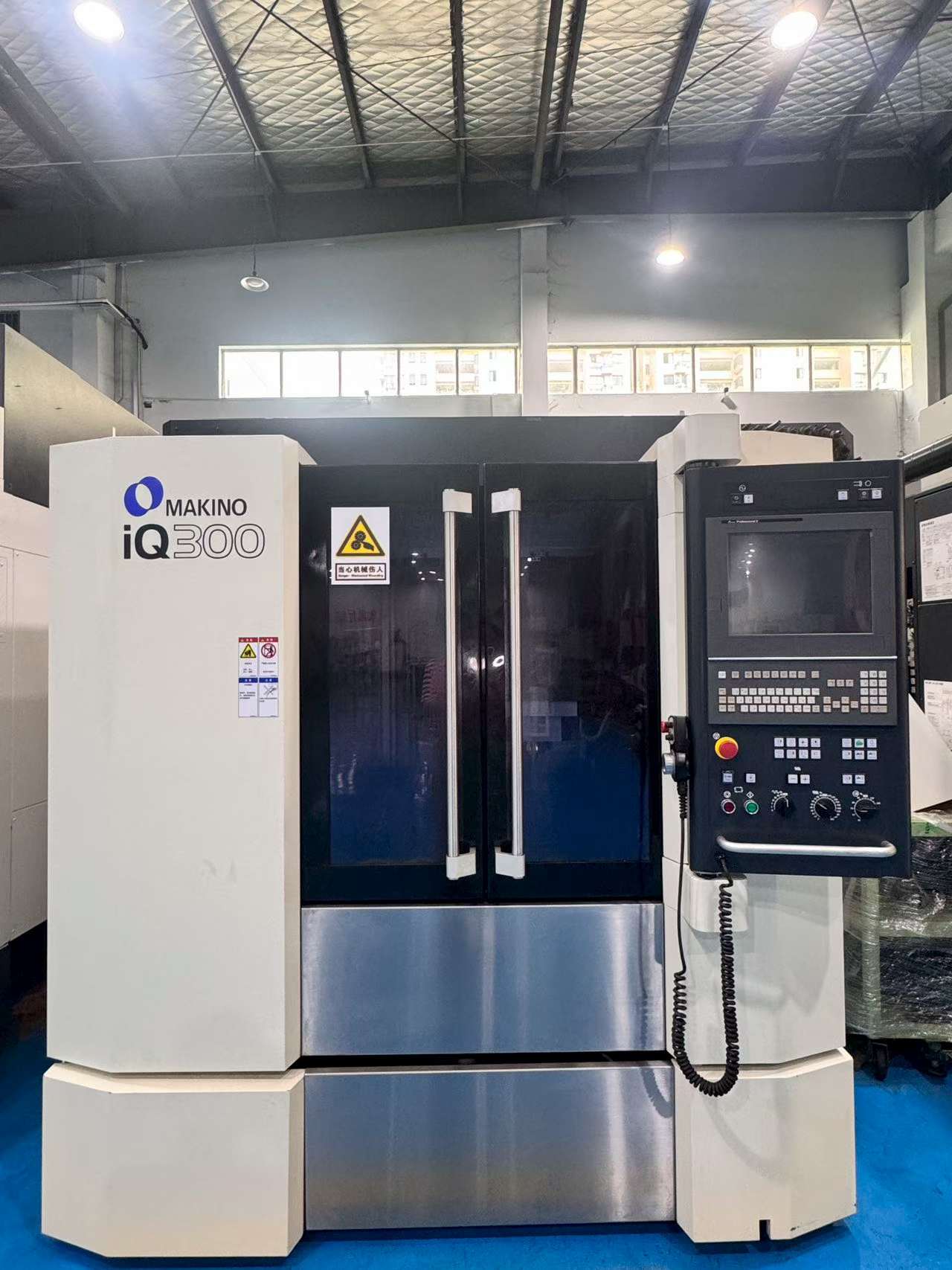 二手牧野IQ300加工中心